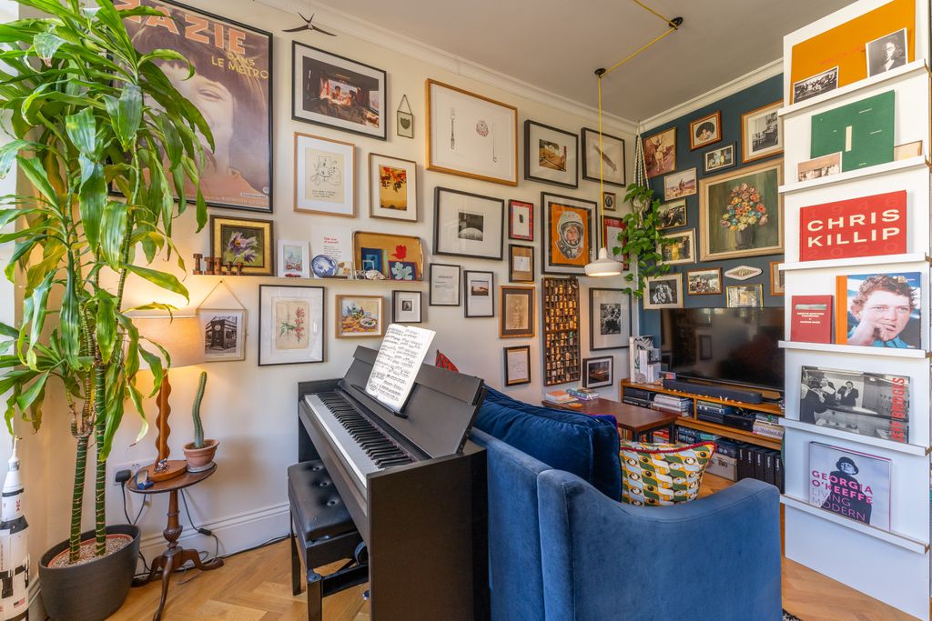 Property photo 2 of 19 Photo #2