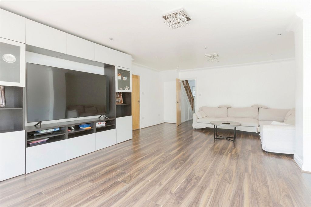 Property photo 2 of 15 Lounge/Diner