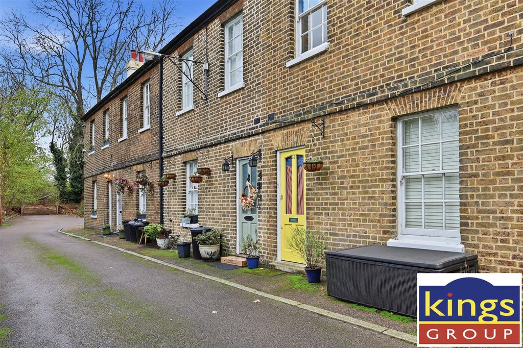 Property photo 2 of 22