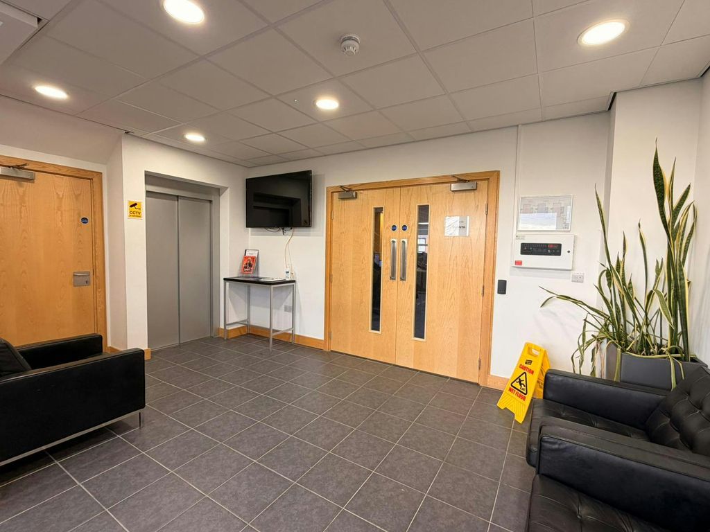 Property photo 3 of 18 49c4A46B-43A6-498B-A13B-A66700Cfb072.Jpg