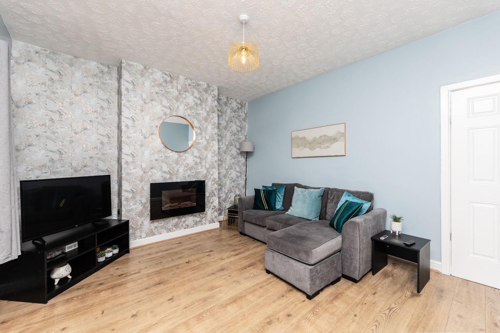 Property photo 2 of 14 5C5A1564.Jpg