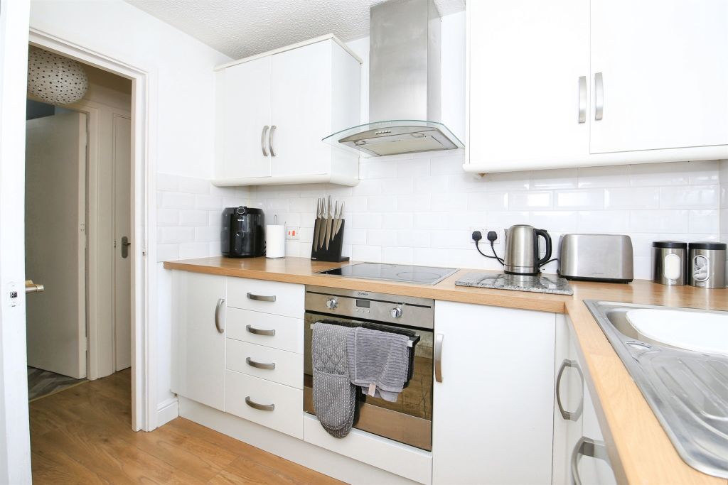 Additional image 6 of 2 bed flat for saleFlamborough Close, Woodston, Peterborough PE2