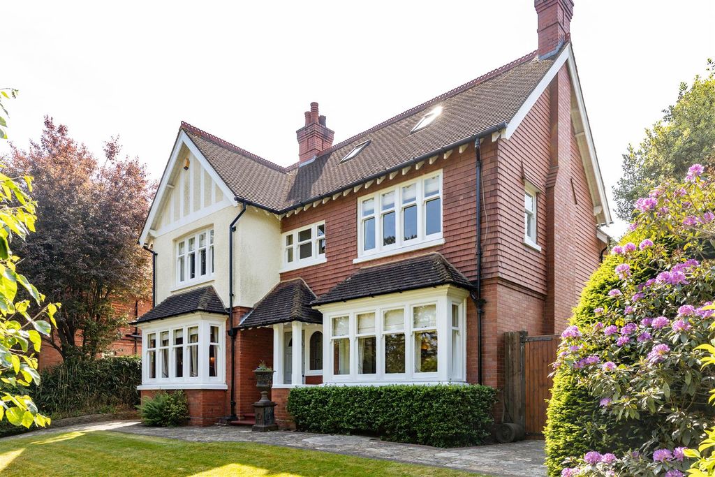 Property photo 1 of 37