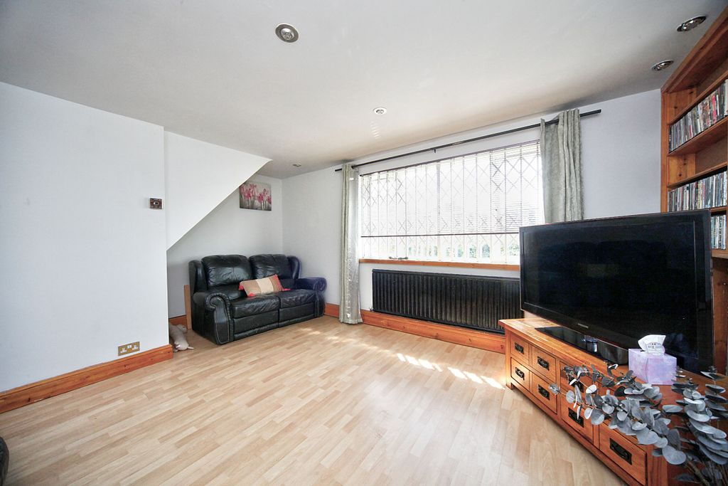 Property photo 3 of 24