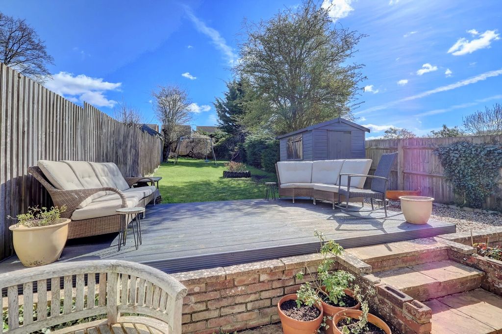 Property photo 3 of 16 Picture No. 21