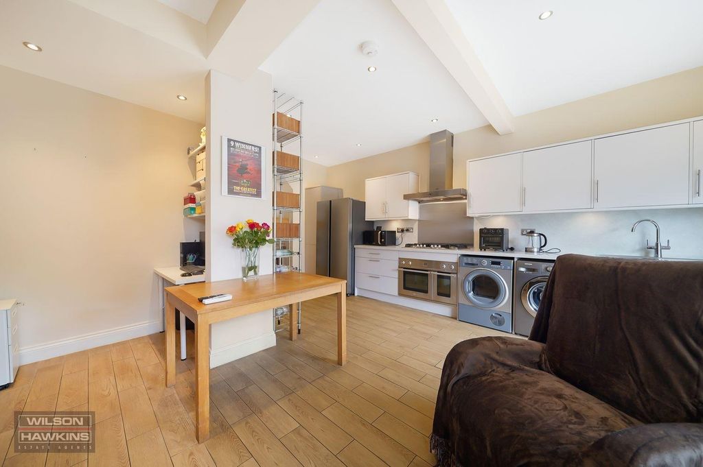 Property photo 2 of 20 35 Welldon Crescent - m6Fptpz540Xeheelct0O.Jpg