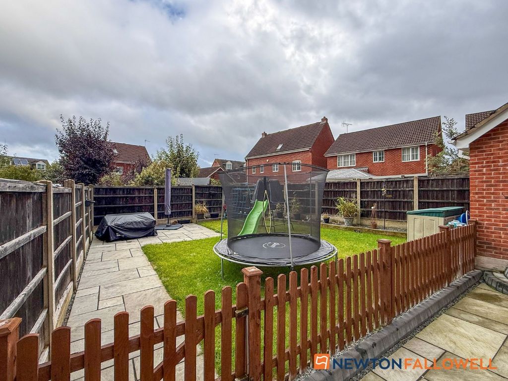 Property photo 2 of 26 Rear Garden
