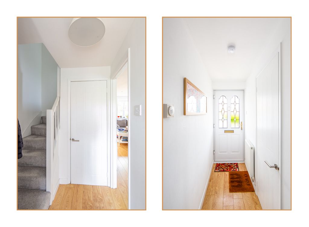 Property photo 3 of 21 Entrance Hall