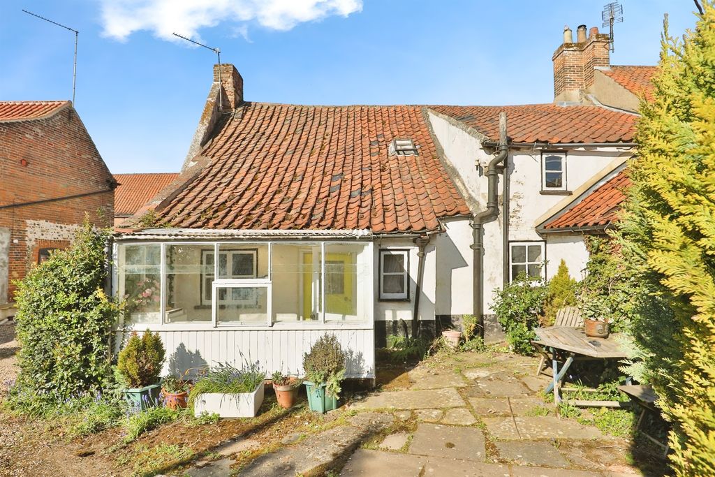 Property photo 3 of 17