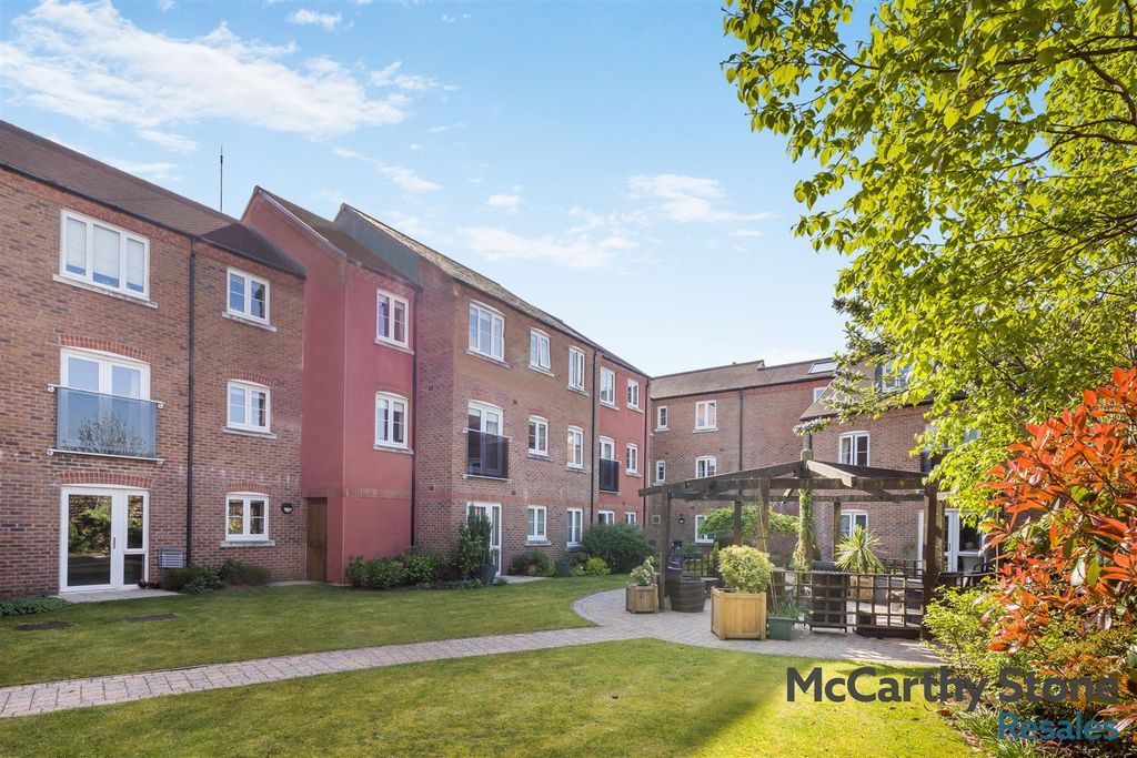 Property photo 1 of 11 8685115-Exterior01.Jpg