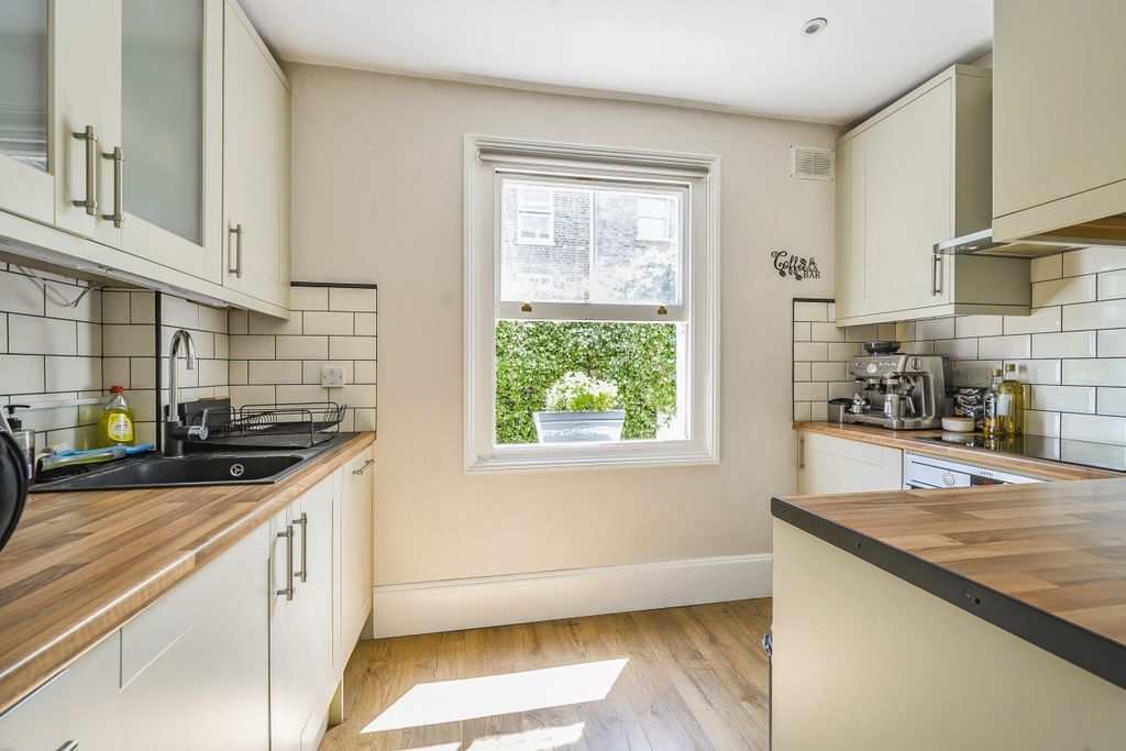 Property photo 3 of 8 1160846 (3)