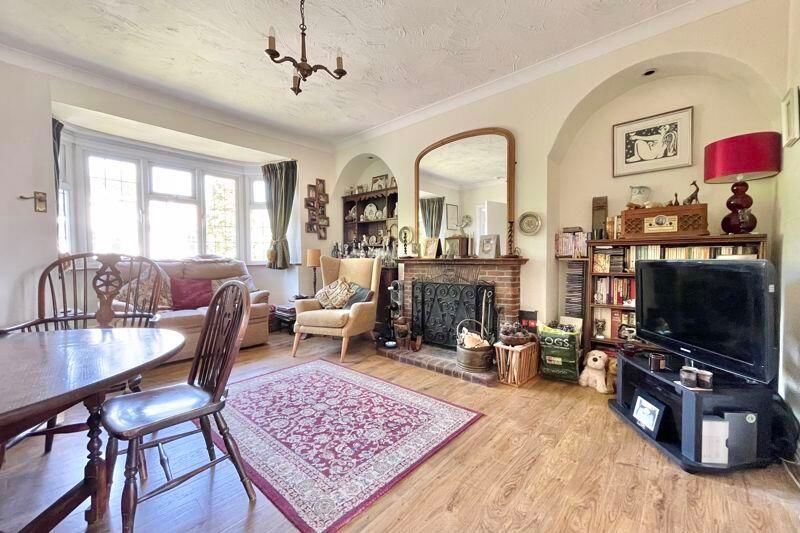 Property photo 3 of 12