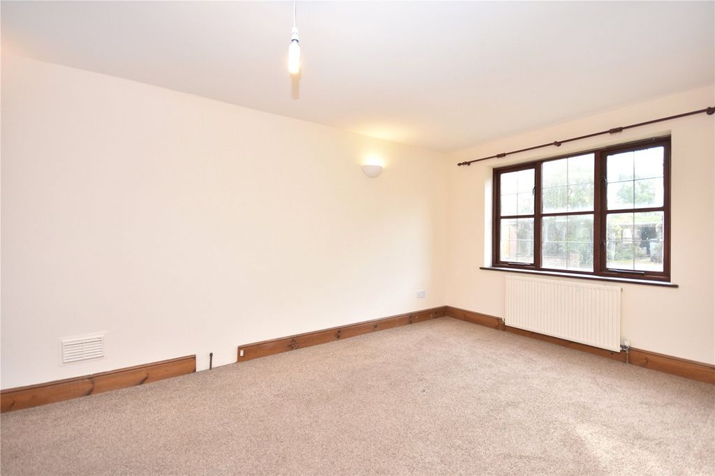 Property photo 3 of 13 Picture No. 34