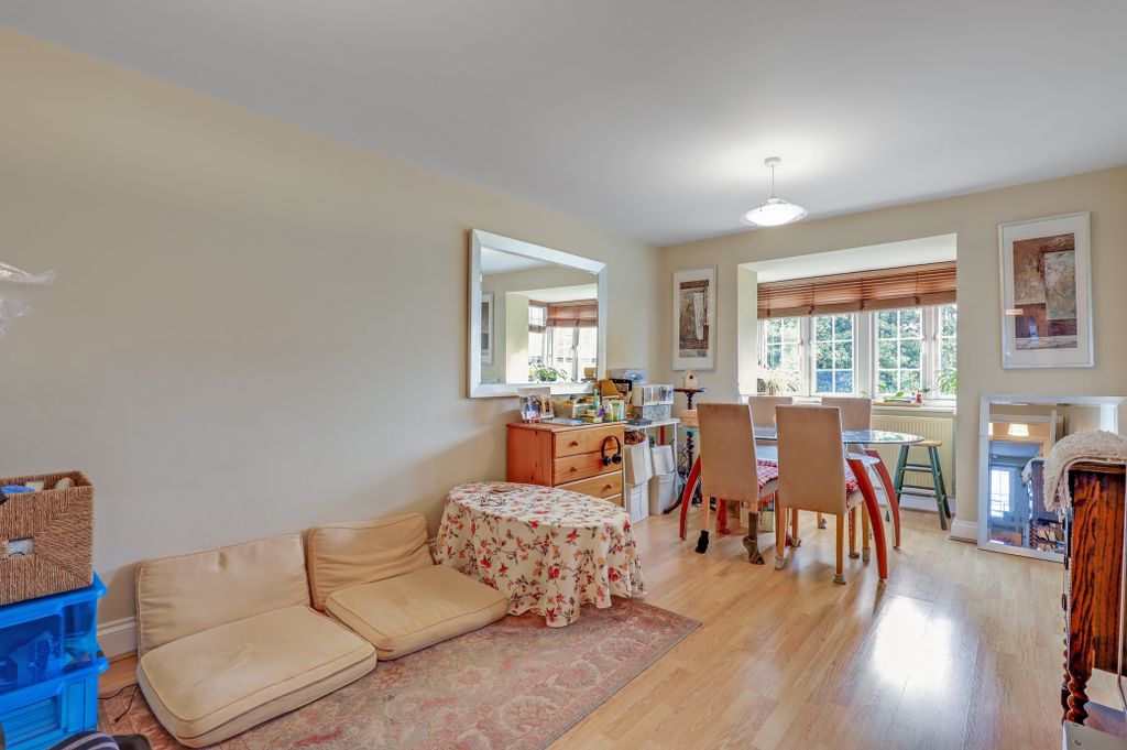 Property photo 2 of 13 04-560Ejhmck - Flat 4, 53 Crown Lane - 25