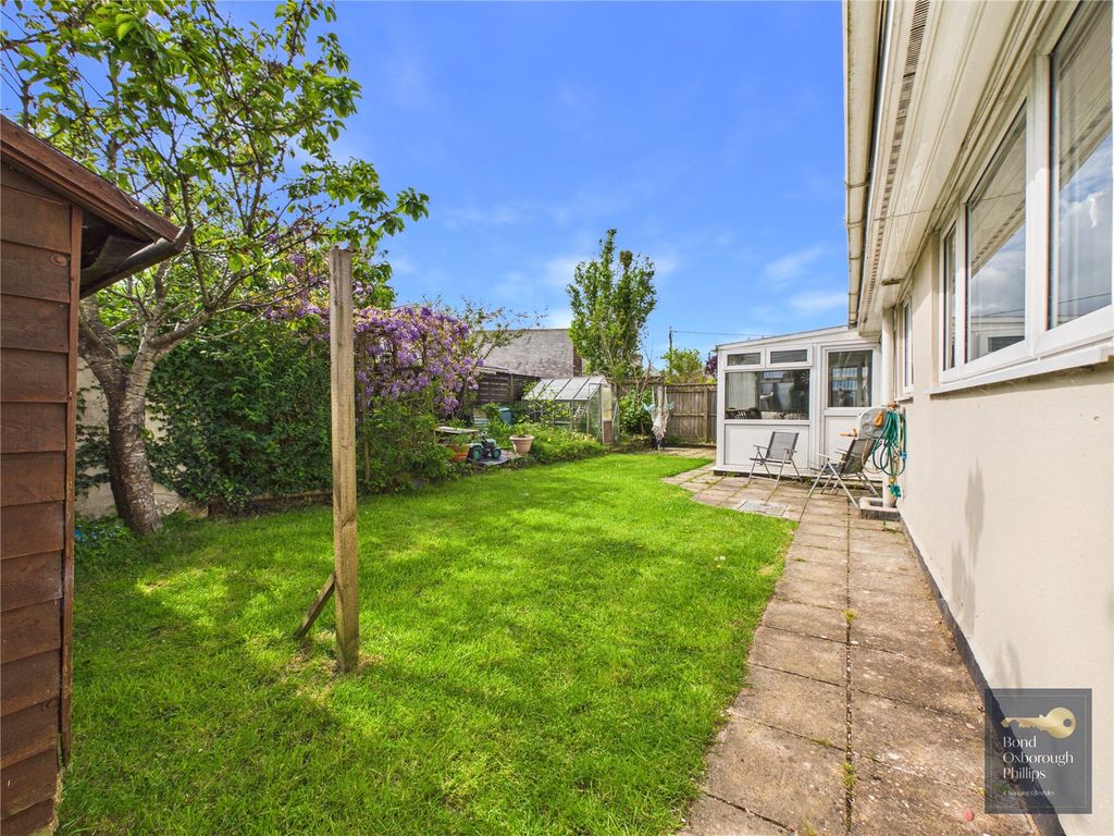 Property photo 2 of 27 Picture No. 20