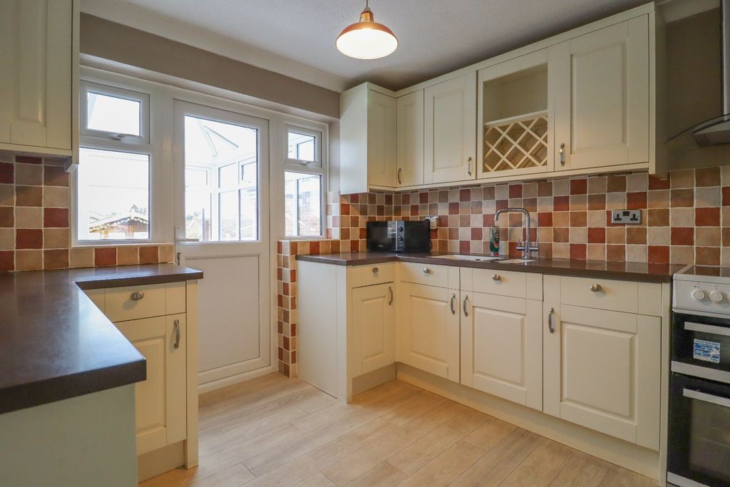 Property photo 3 of 15 4889575