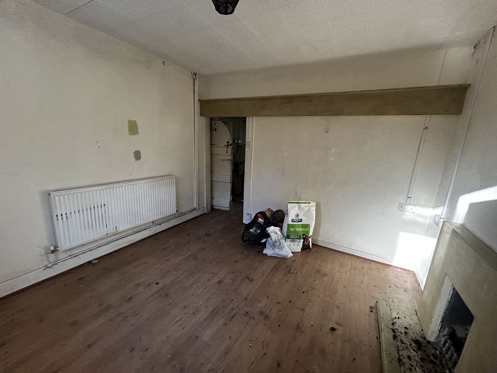 Property photo 3 of 15 Dining Room