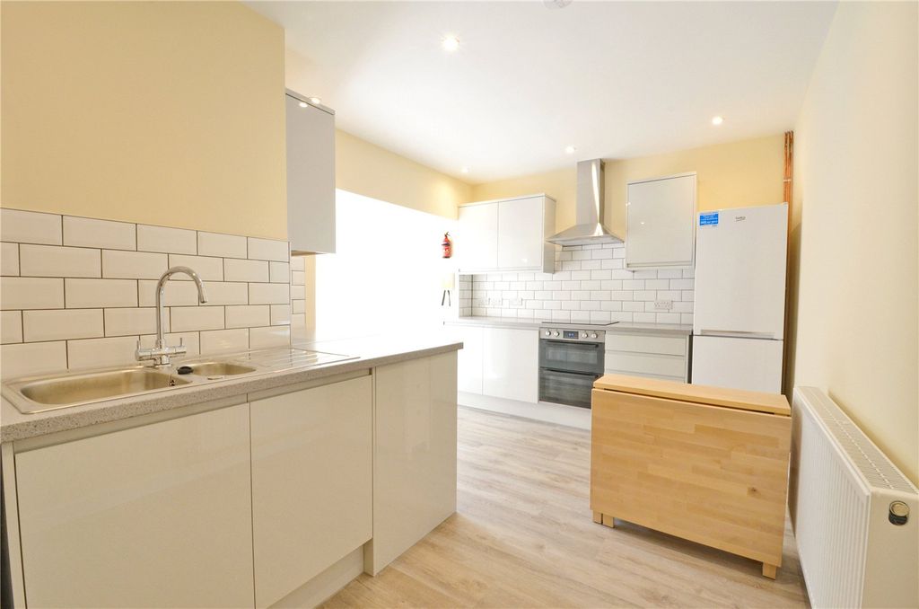 Property photo 2 of 12 Picture No. 01