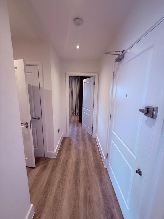 Property photo 2 of 5 Hallway