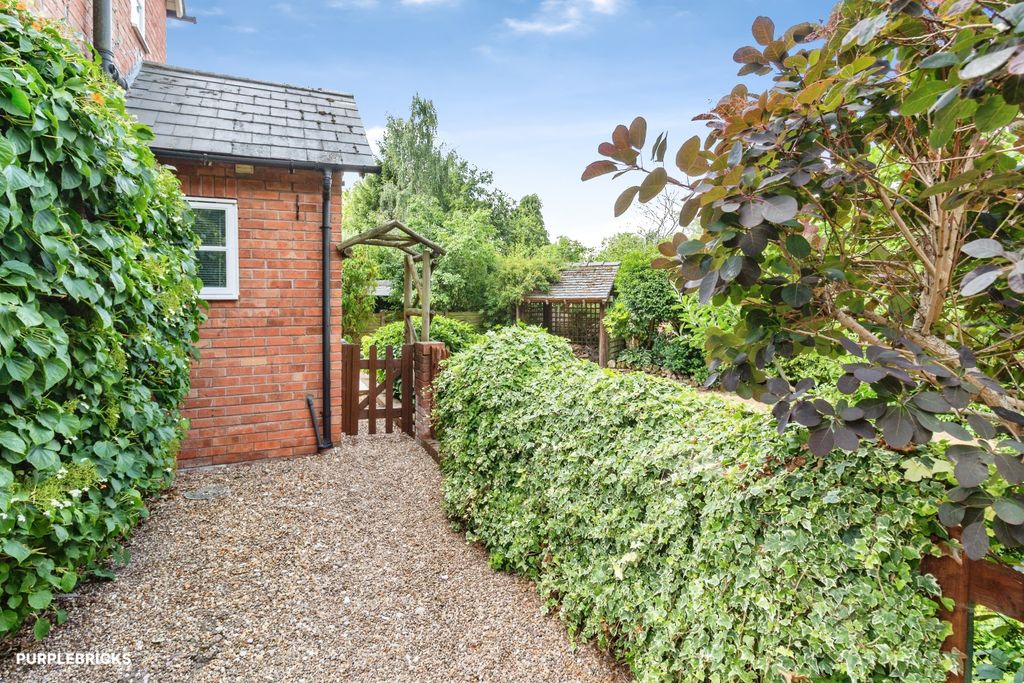Property photo 3 of 24