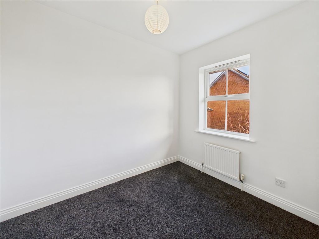 Property photo 3 of 7 Bedroom 2