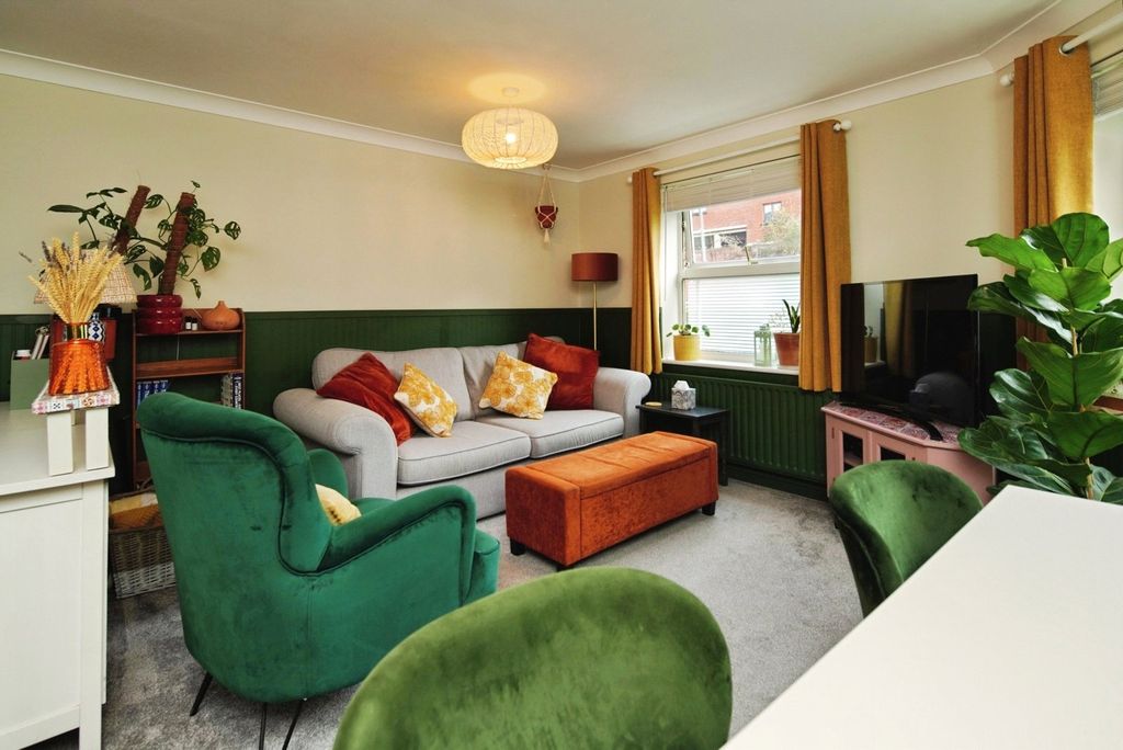 Property photo 2 of 13 Photo