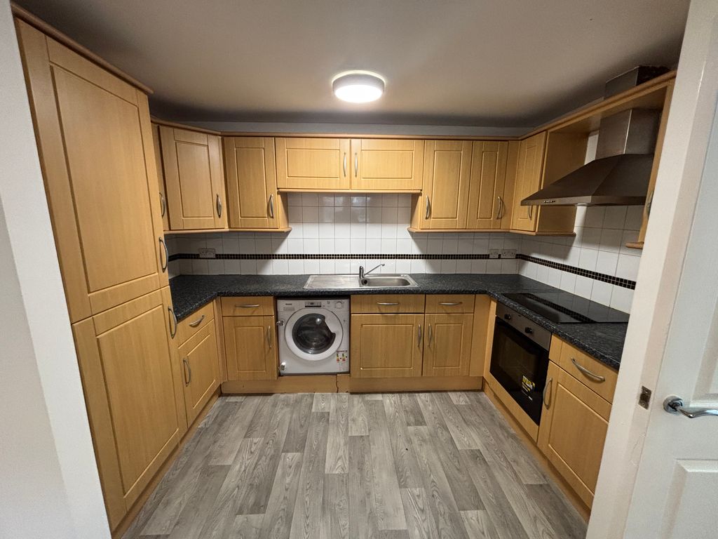 Property photo 2 of 11 Kitchen