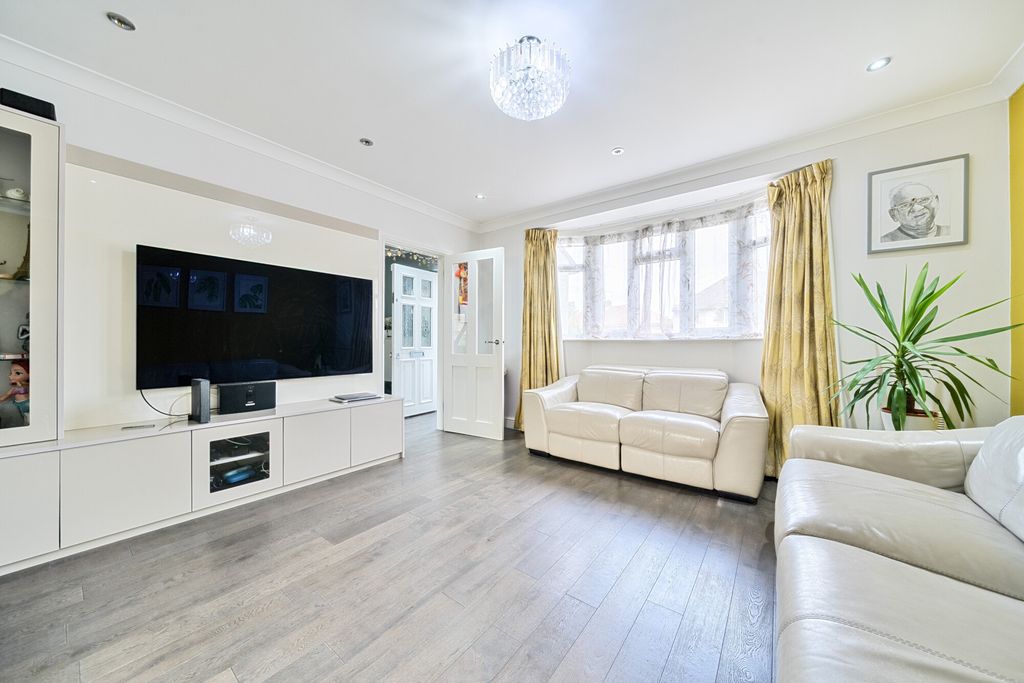 Property photo 2 of 23 1501270-17-6A71F4...