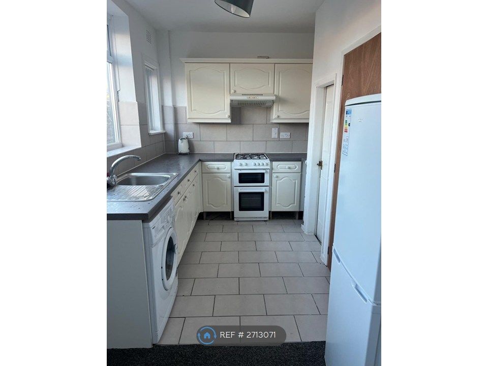 Property photo 2 of 16 Kitchen