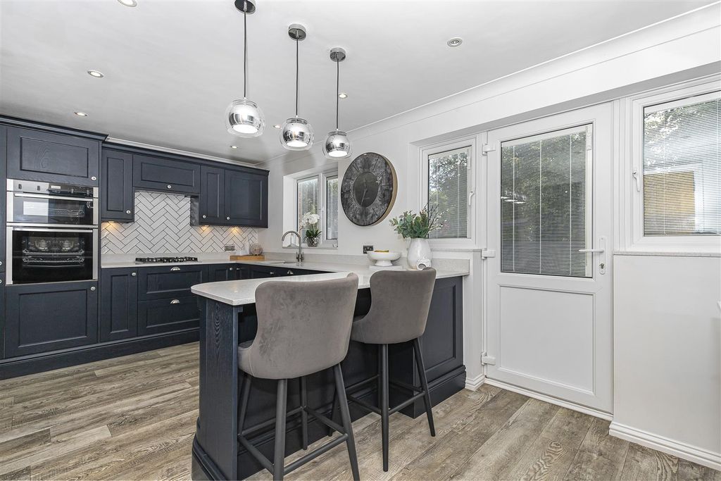 Property photo 3 of 25 Img_8296.Jpg