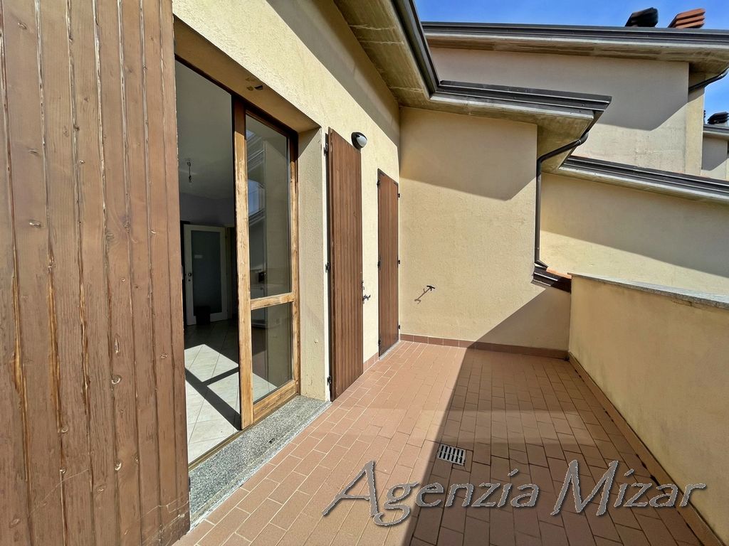 Property photo 3 of 25