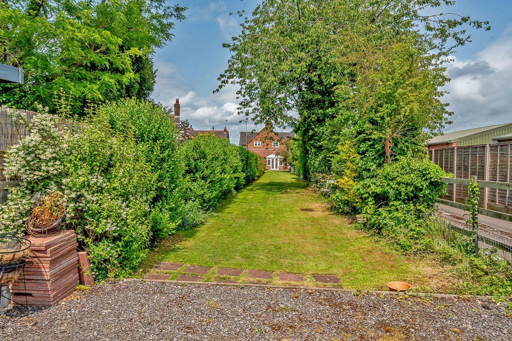 Property photo 2 of 38