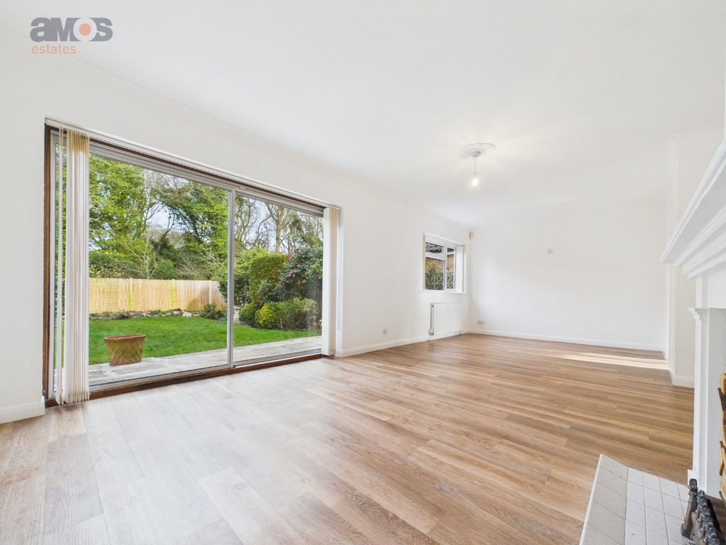 Property photo 3 of 21 4863835