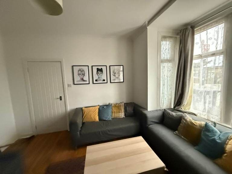 Property photo 3 of 14
