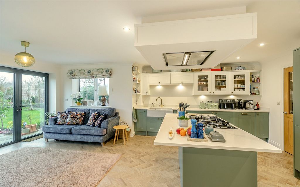 Property photo 3 of 20 Kitchen/Family Room