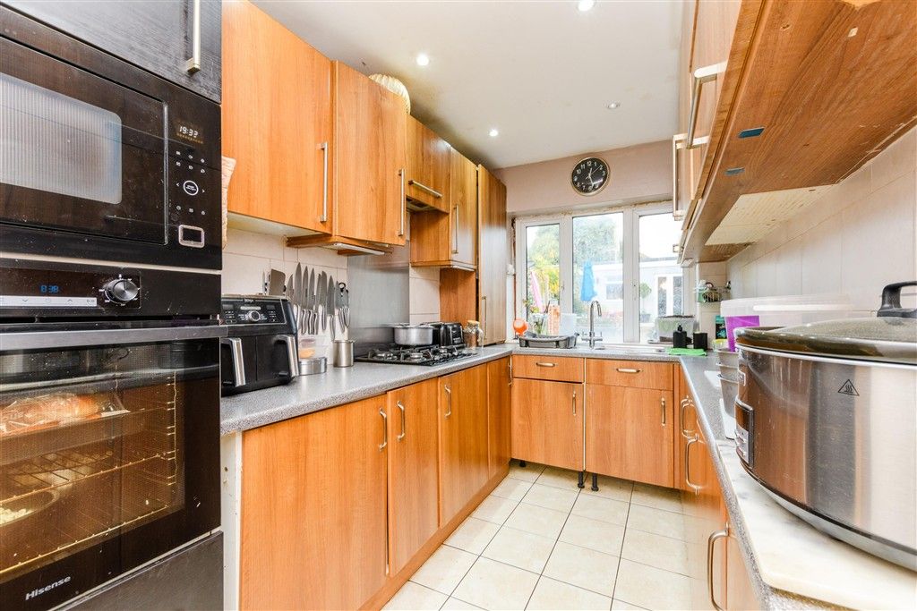 Property photo 2 of 15 Kitchen