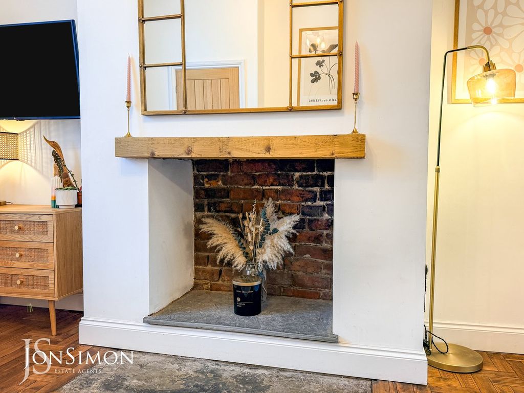 Property photo 2 of 34