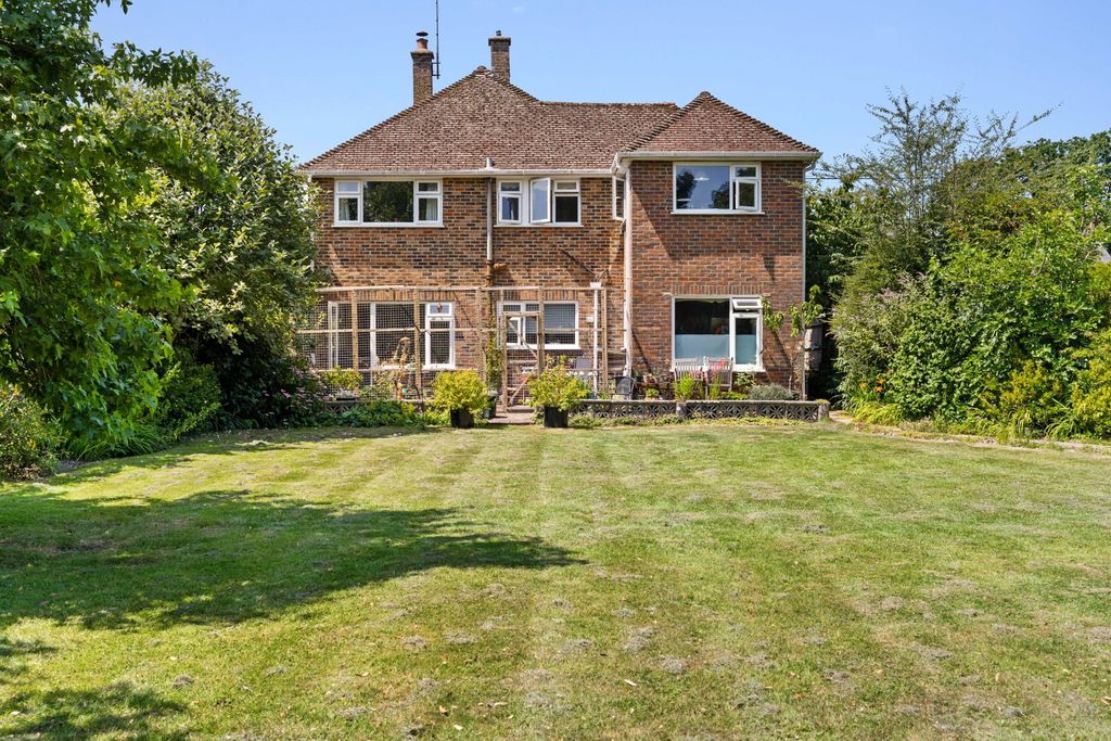 Property photo 1 of 24