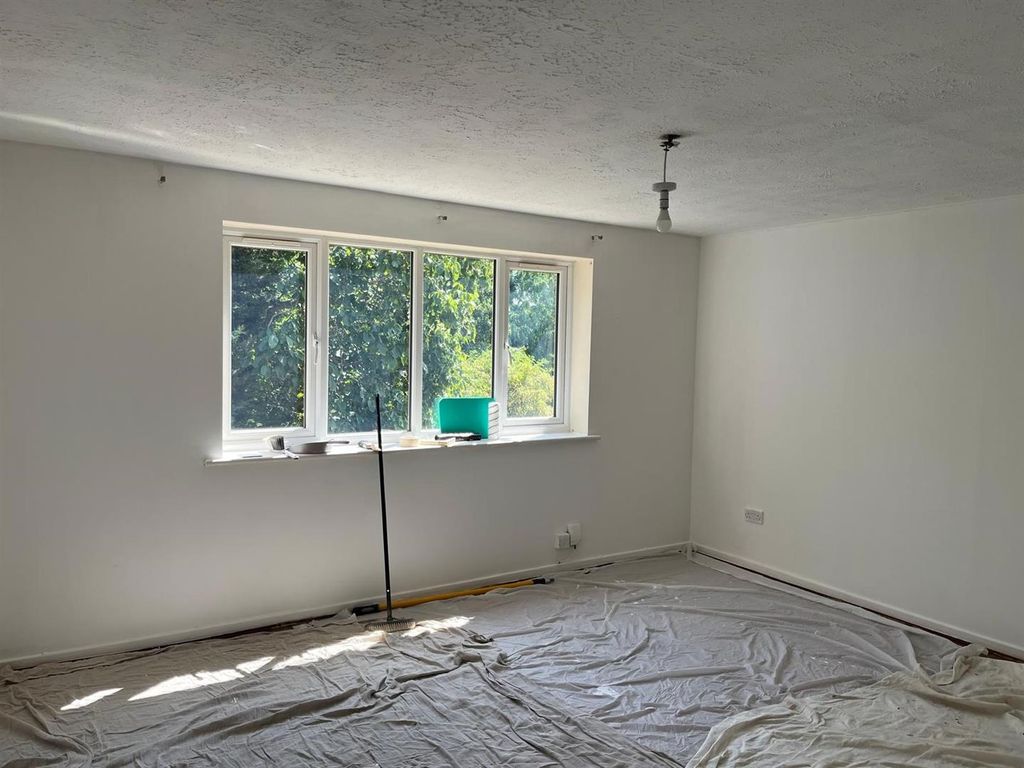 Property photo 2 of 5 c.Jpg