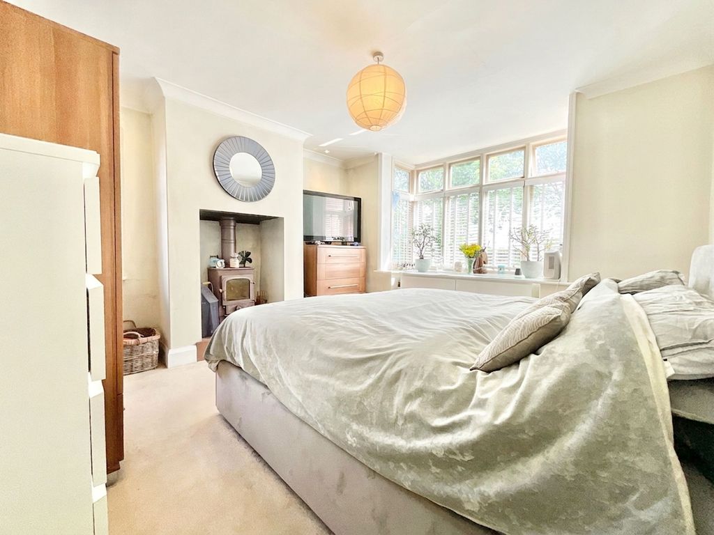 Property photo 3 of 38