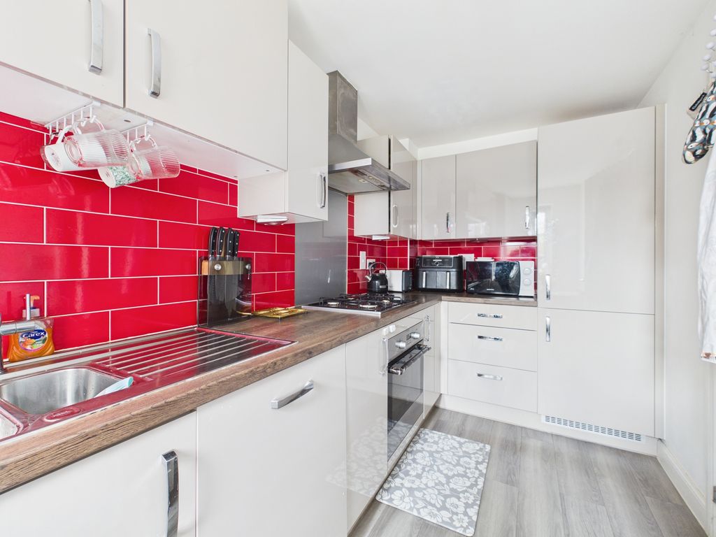 Property photo 3 of 21