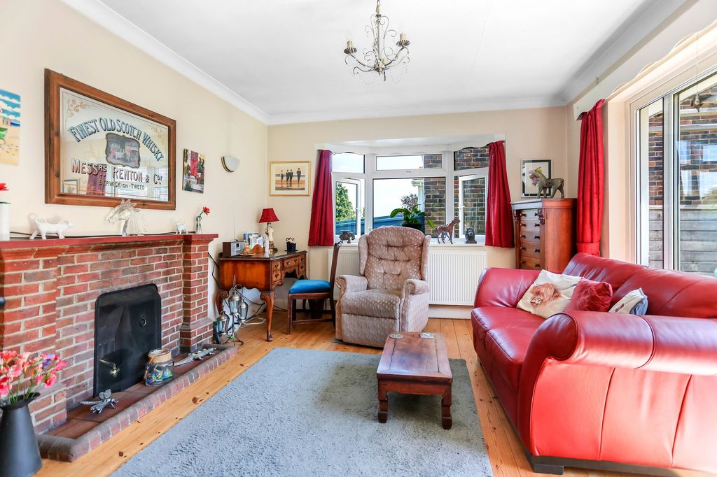 Property photo 2 of 25