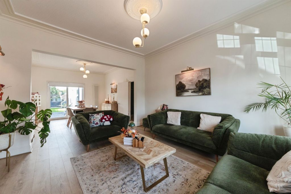 Property photo 1 of 34