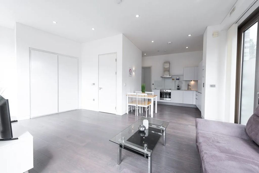 Property photo 2 of 16 Open Plan Living