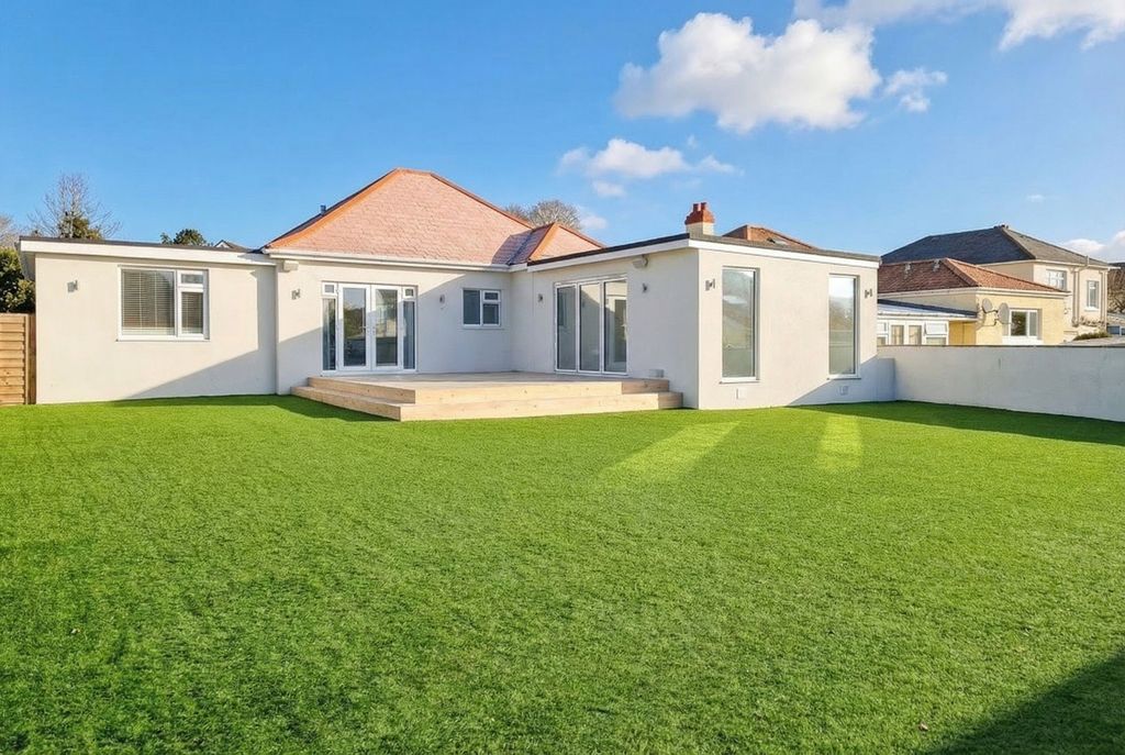 Property photo 1 of 27