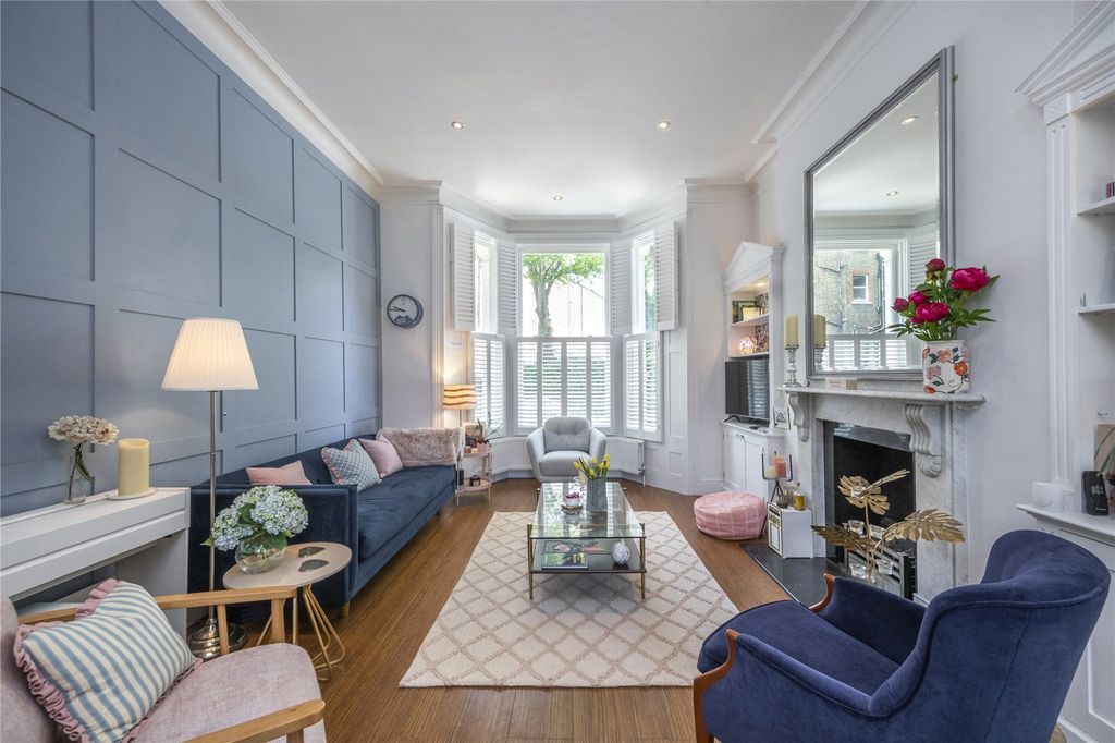 Property photo 1 of 11