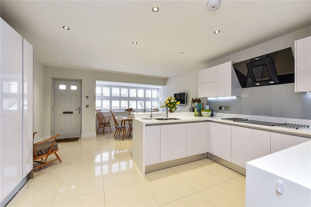 Additional image 12 of 4 bed semi-detached house for saleForest Road, Liss, Hampshire GU33