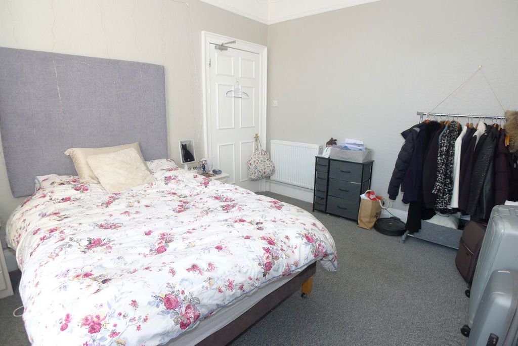 Additional image 8 of 2 bed flat to rent124 North Street, St Andrews KY16