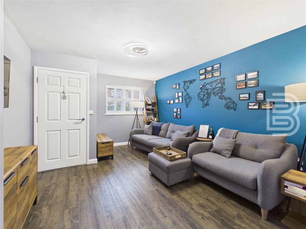 Property photo 3 of 21 Cam05587G0-Pr0122-Still012.Jpg