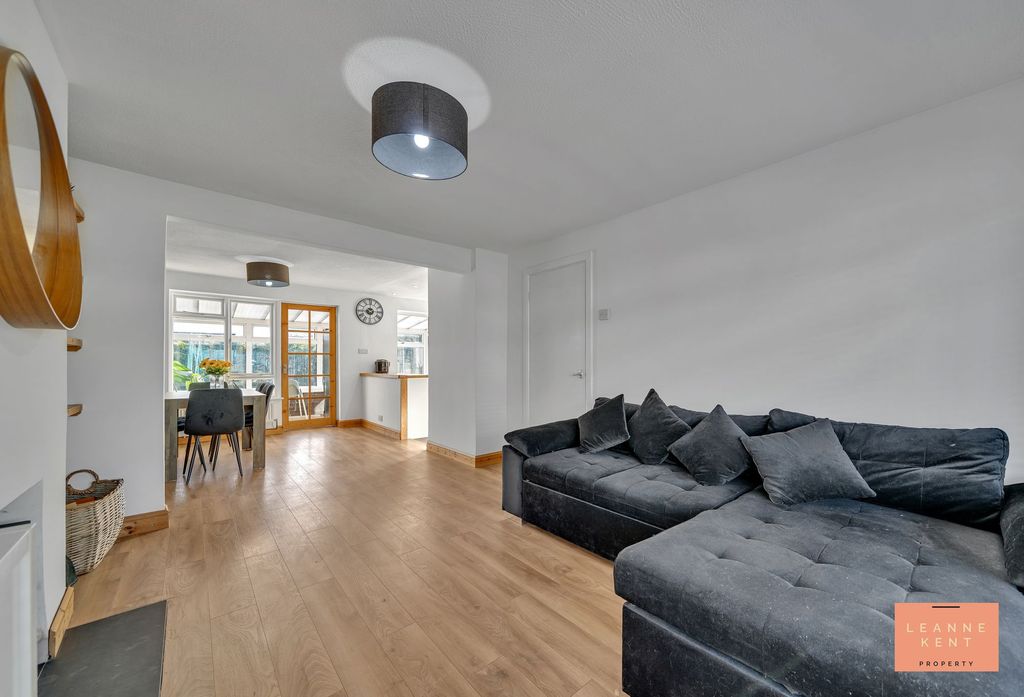 Additional image 10 of 3 bed semi-detached house for saleCaerleon Court, Caerphilly CF83